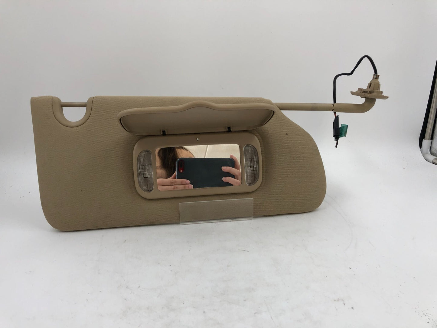 2006-2011 Buick Lucerne Passenger Sun Visor Brown Illuminated OEM B02B32032