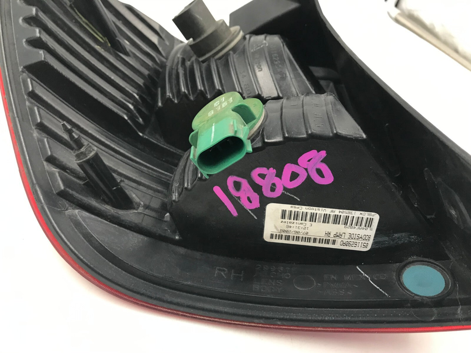 2009-2011 Dodge Journey Passenger Side Tail Light Taillight OEM A02B31019