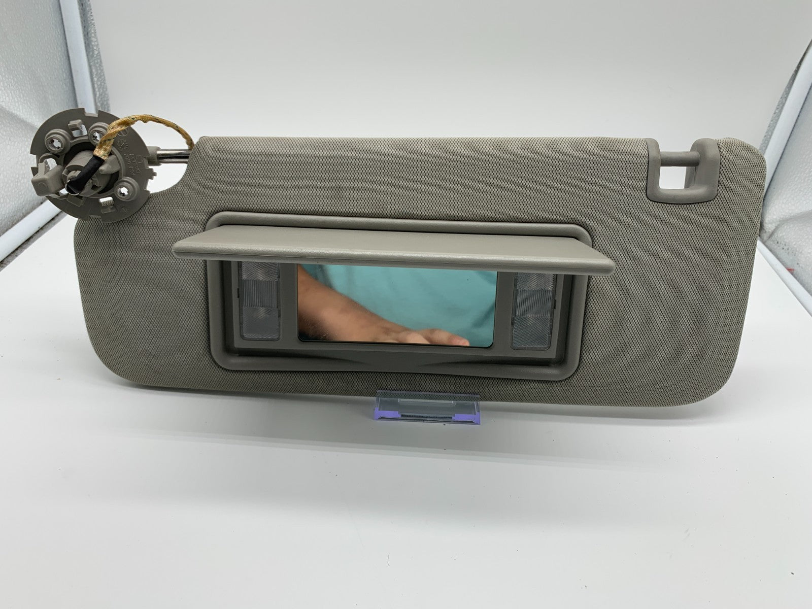 2013-2017 Cadillac XTS Driver Sun Visor Illuminated Gray OEM D03B44007