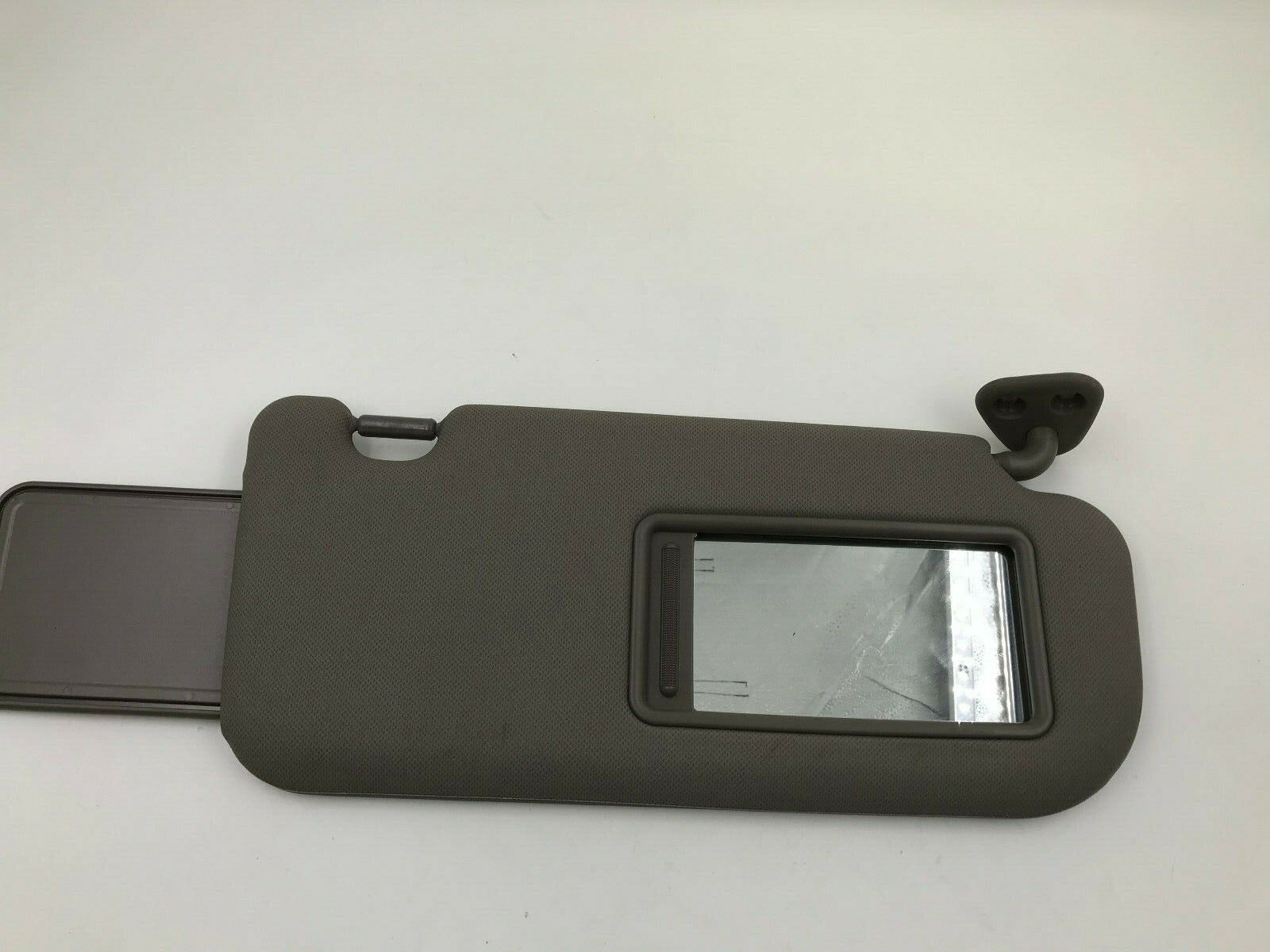 2010-2015 Hyundai Tucson Passenger Sun Visor Gray Illuminated OEM E01B51003
