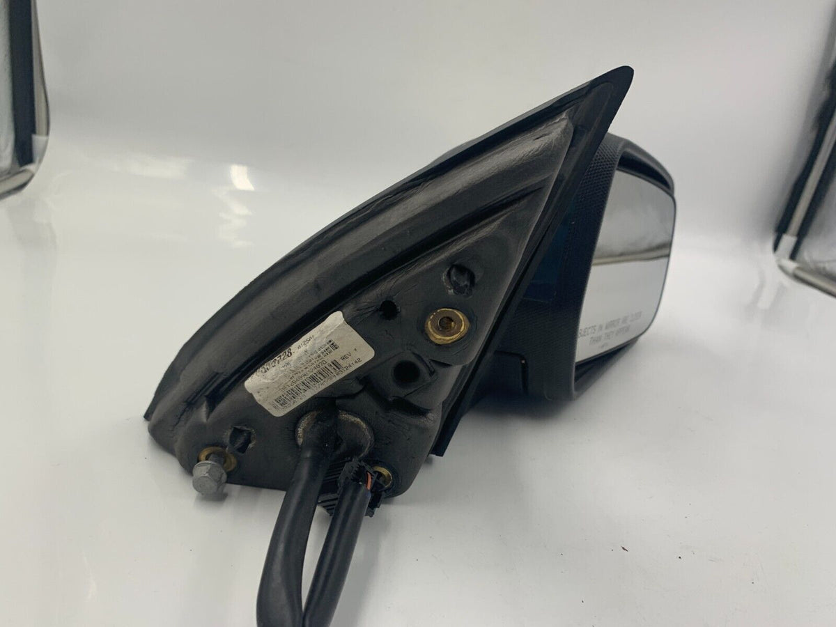 2010-2011 Chevrolet Equinox Passenger View Power Door Mirror Gray OEM D03B57002