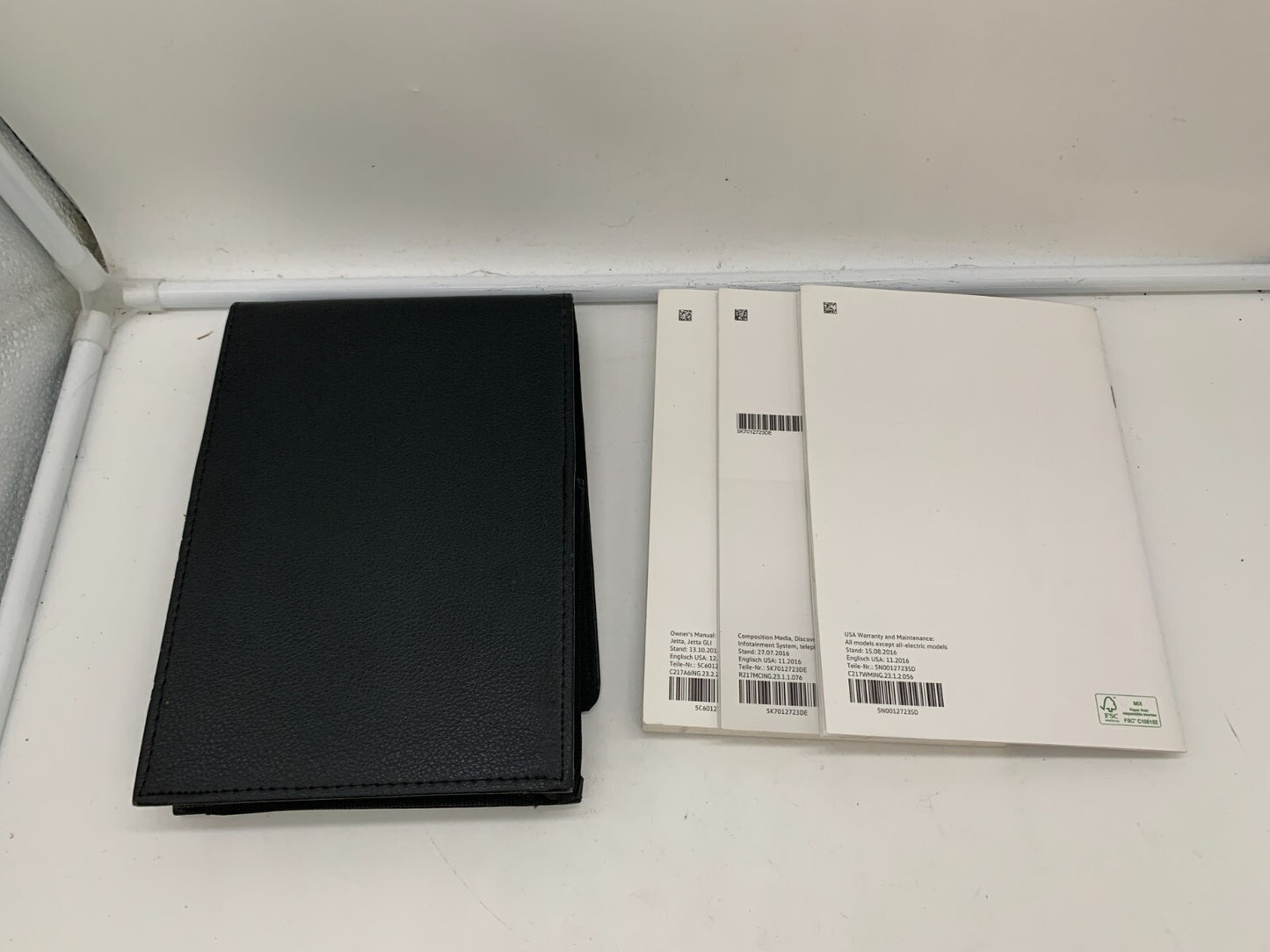 2016 Volkswagen Jetta Owners Manual Set with Case OEM A03B42008