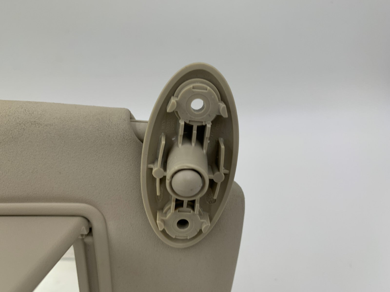 2008-2012 Land Rover LR2 Passenger Sun Visor Gray OEM D01B69008