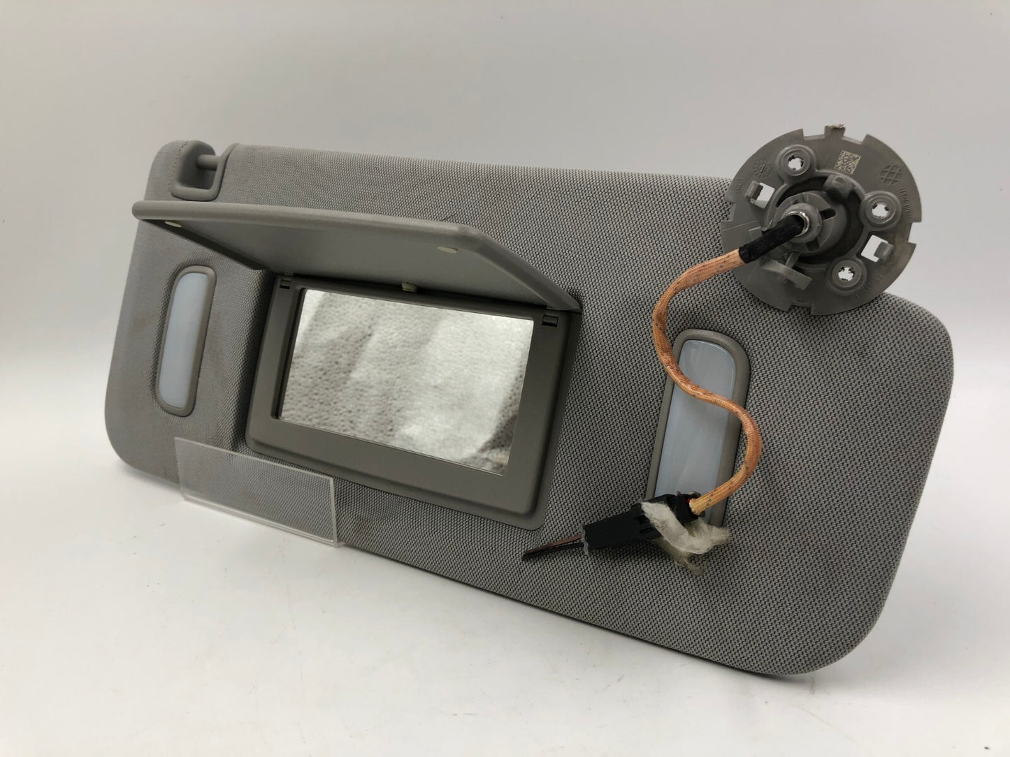 2017-2021 Chevrolet Trax Passenger Sun Visor Gray Illuminated A04B29054