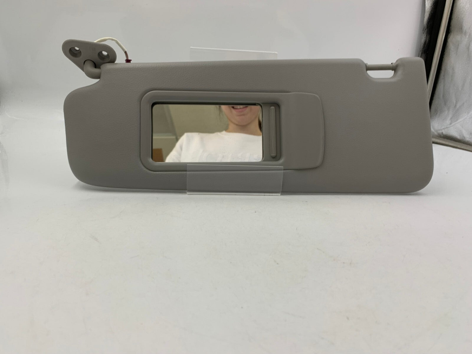 2008-2009 BMW 535i Driver Sun Visor Gray Illuminated OEM C01B39053