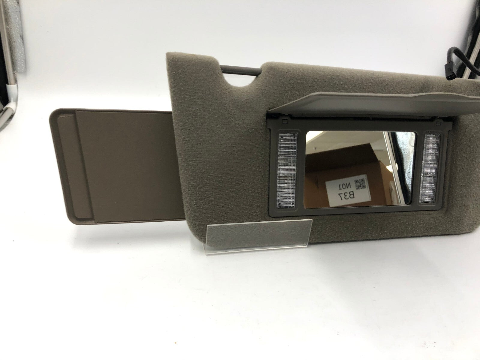 2000-2005 Chevrolet Impala Passenger Sun Visor Gray Illumination OEM A04B12030