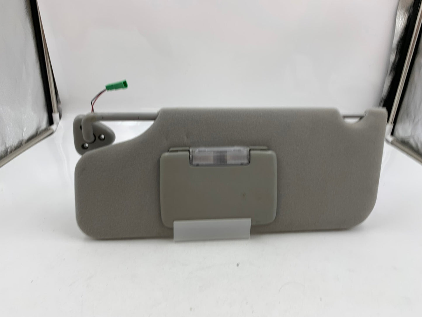 2005-2007 Mercury Montego Driver Sun Visor Gray Illuminated OEM E02B63002