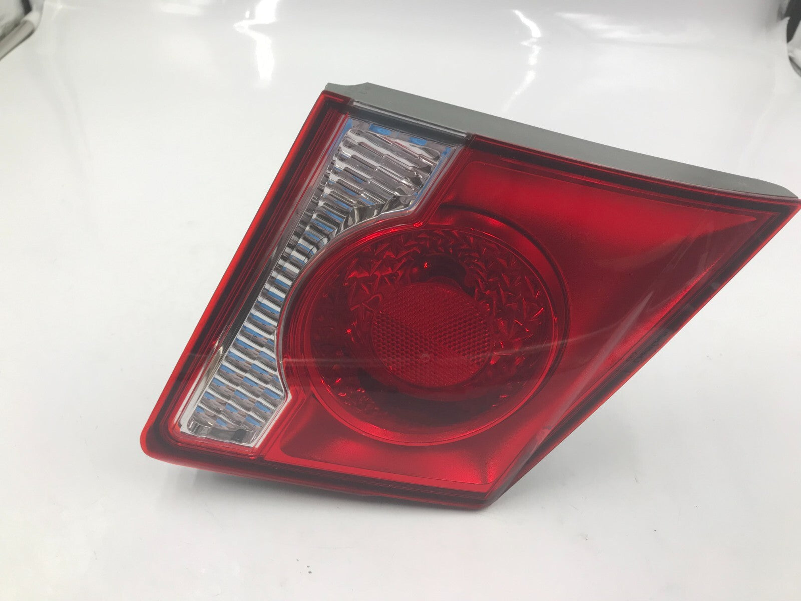 2000-2001 Lexus ES300 Passenger Side Tail Light Taillight OEM B03B09043