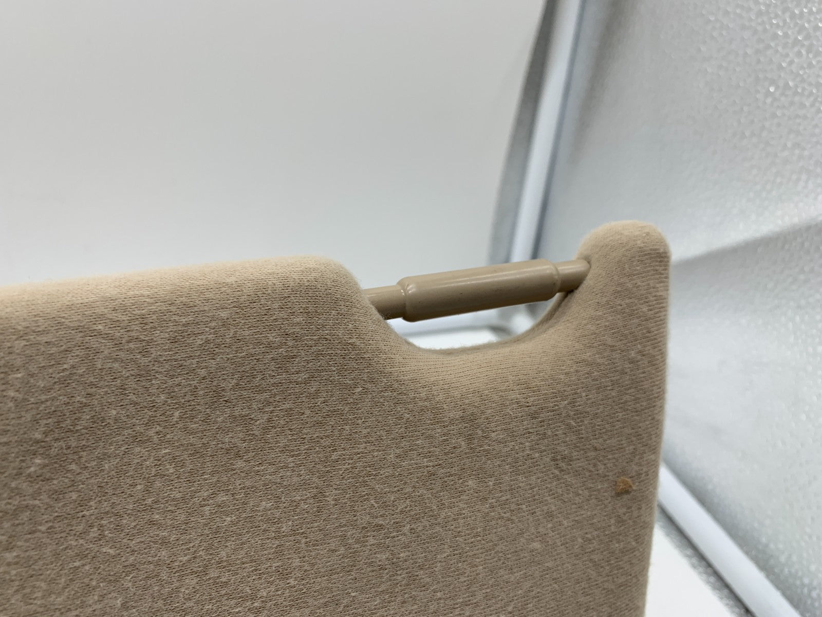 2005-2012 Toyota Avalon Passenger Sun Visor Beige Illuminated OE A03B06003