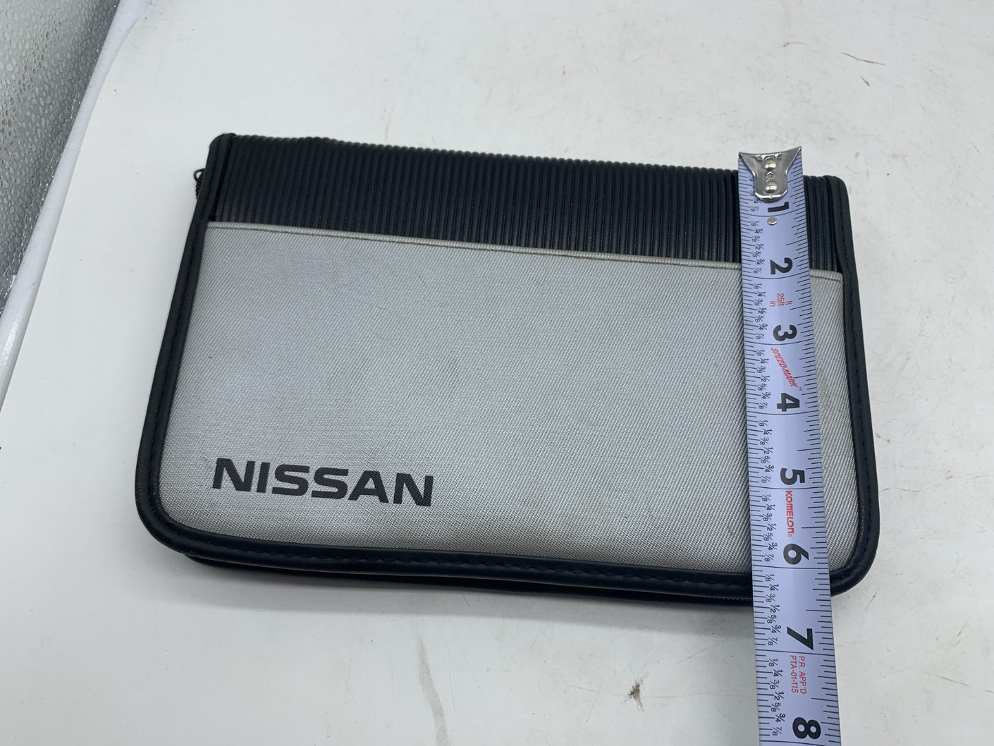 2004 Nissan Maxima Owners Manual Set with Case OEM R01B15012