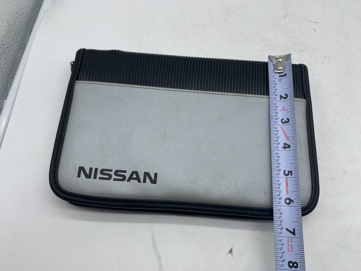 2004 Nissan Maxima Owners Manual Set with Case OEM R01B15012