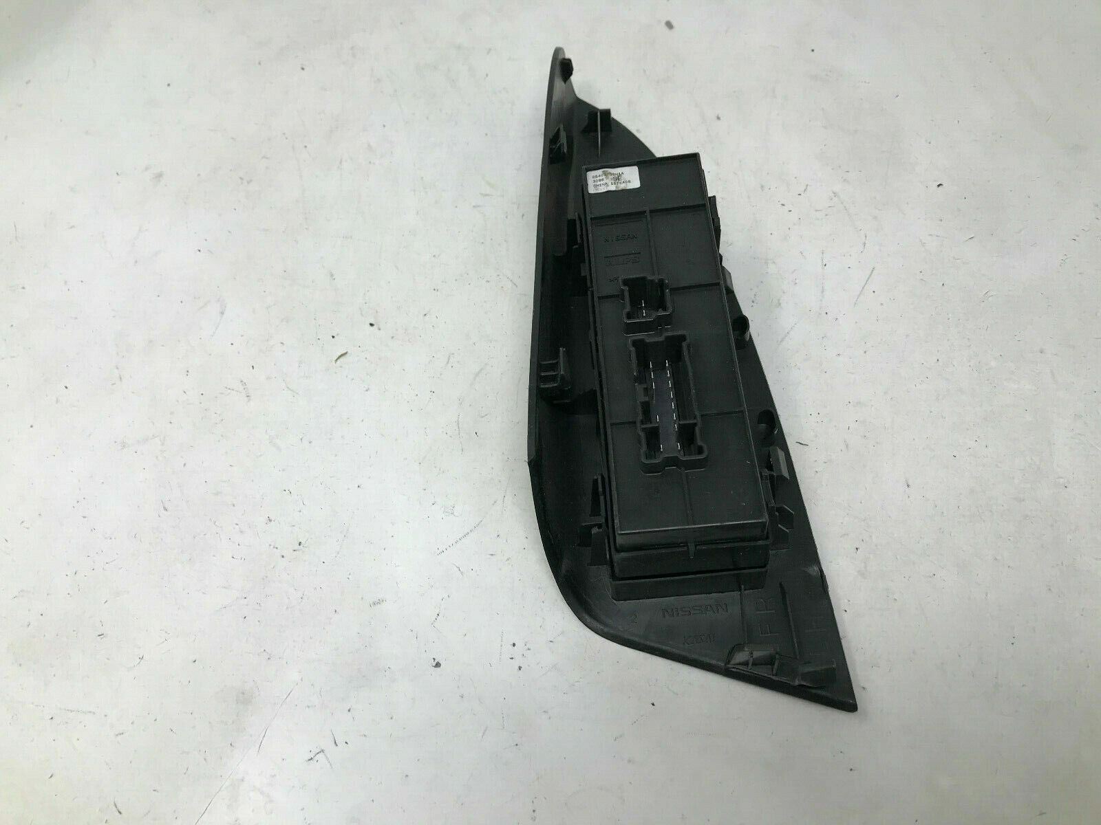 2013-2019 Nissan Sentra Master Power Window Switch OEM C03B19009