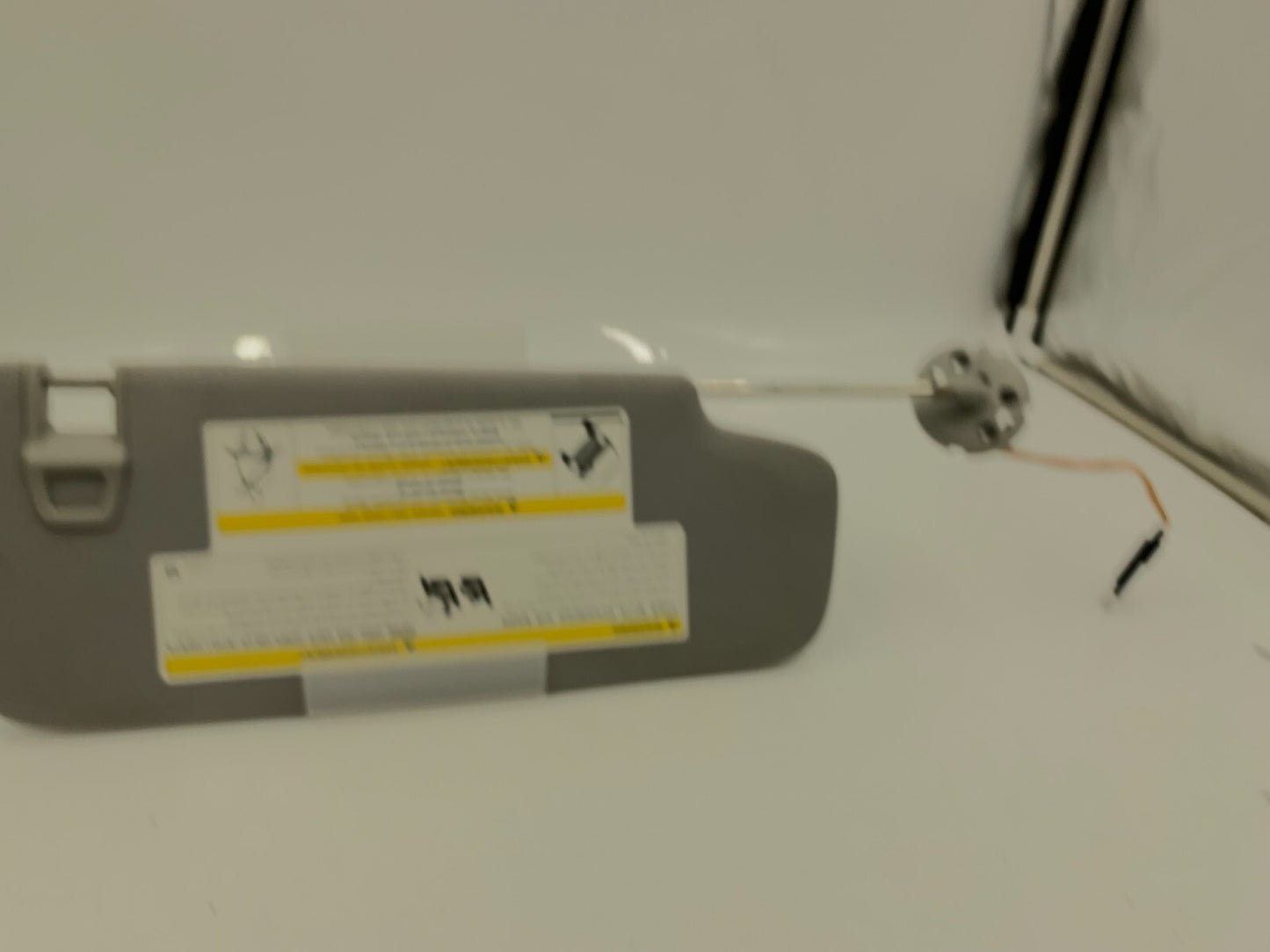 2018-2019 Chevrolet Equinox Driver Sun Visor Illumination Gray OEM A01B48025