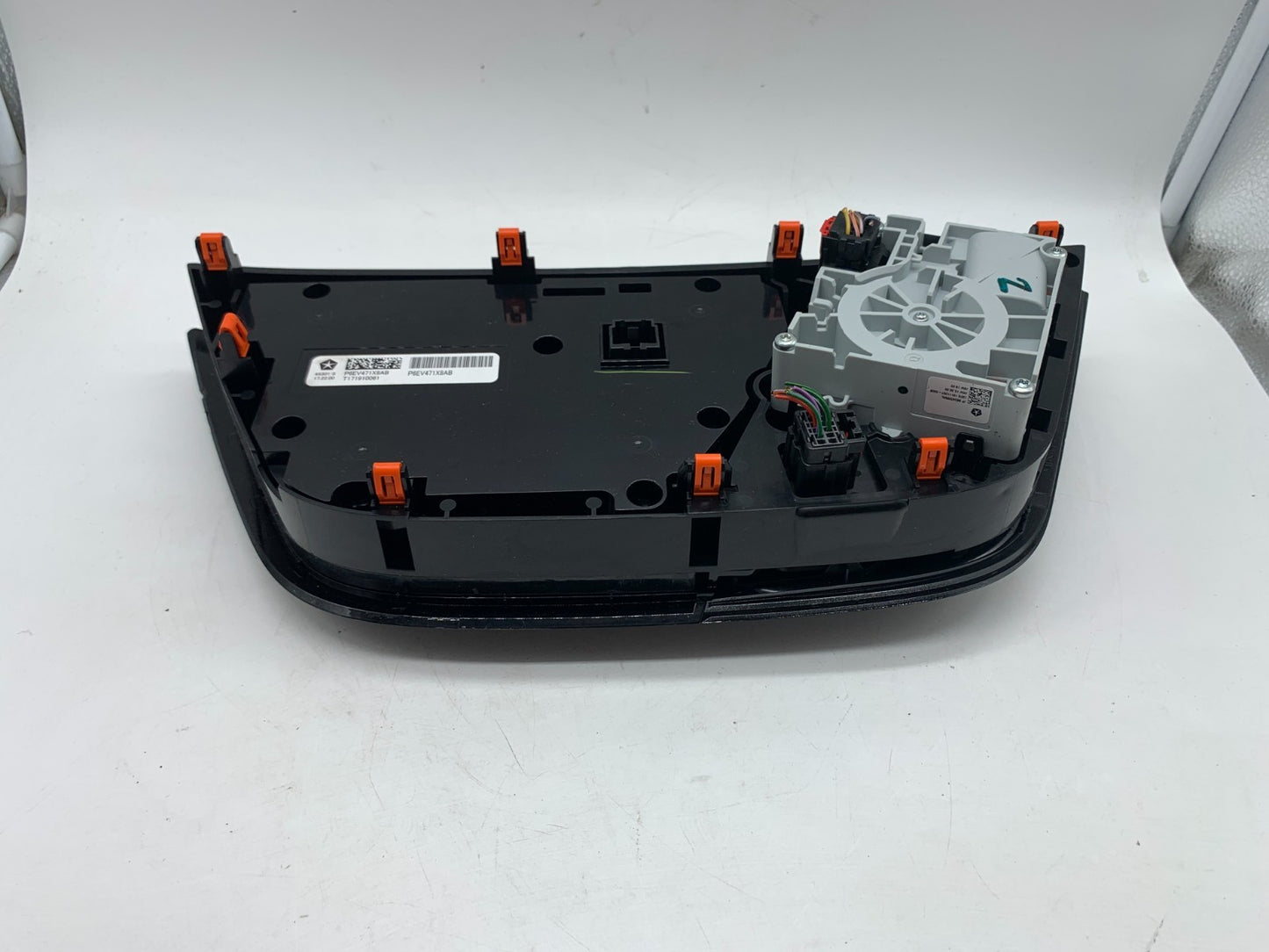 2018-2020 Chrysler Pacifica Climate Control 3 Zone AC Heater Unit OEM D03B37002