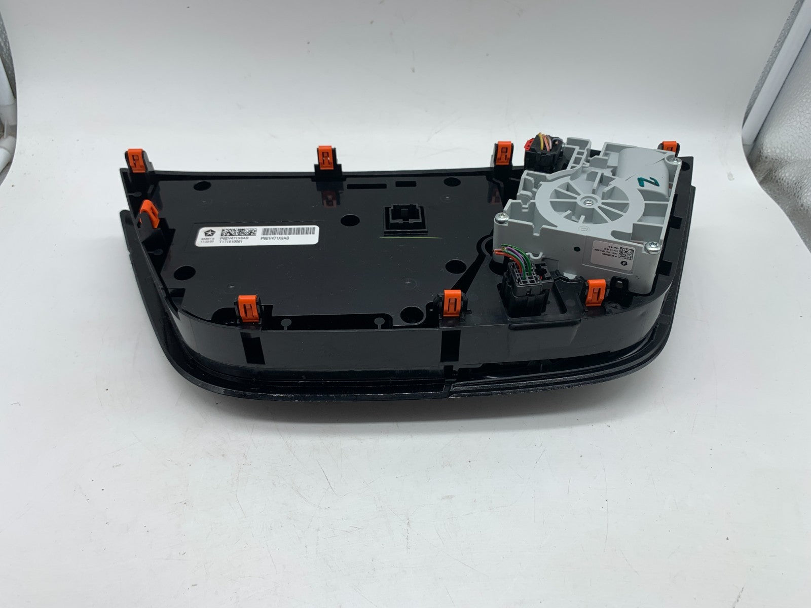 2018-2020 Chrysler Pacifica Climate Control 3 Zone AC Heater Unit OEM D03B37002