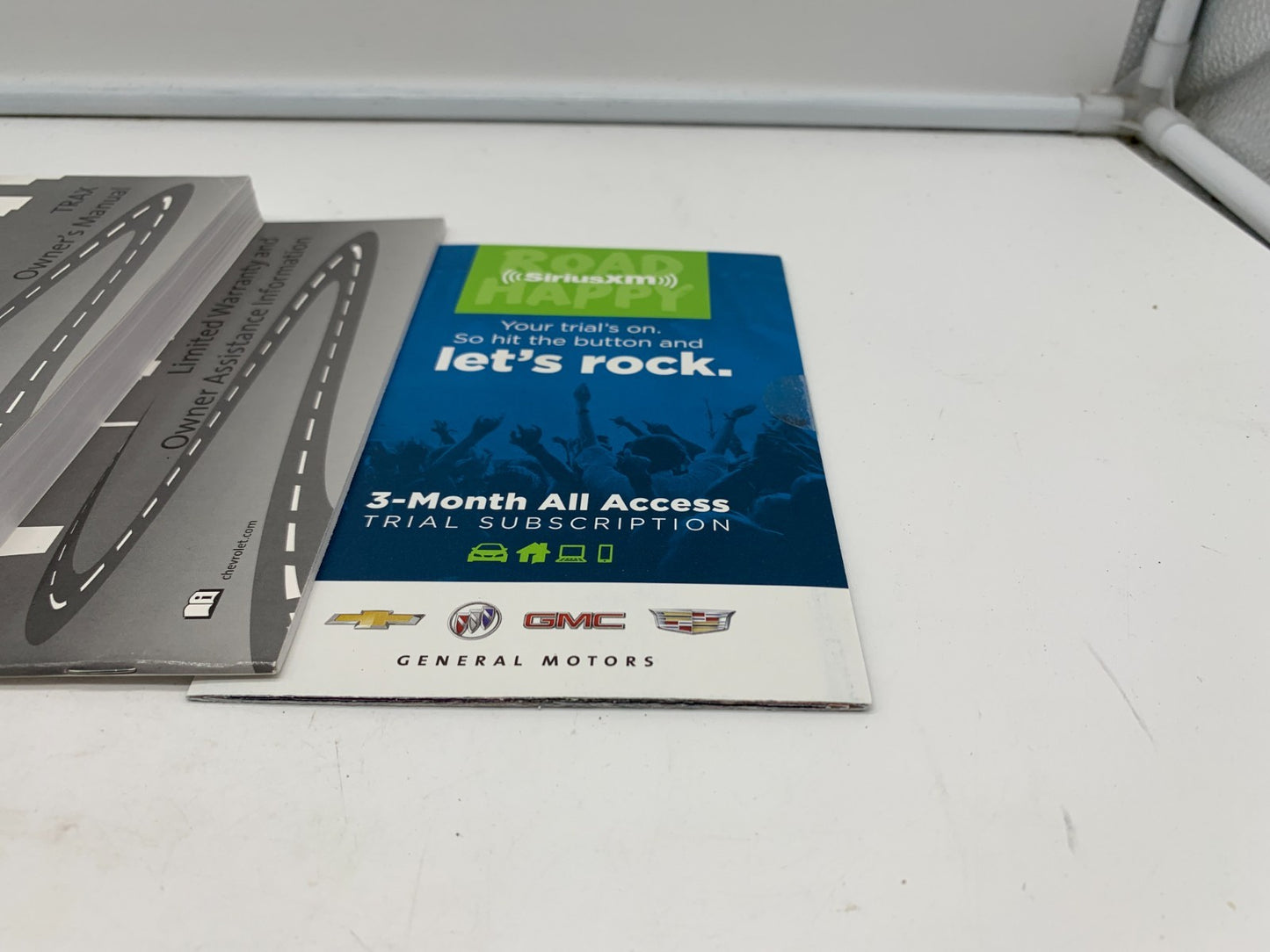 2019 Chevrolet Trax Owners Manual Set OEM A02B44043