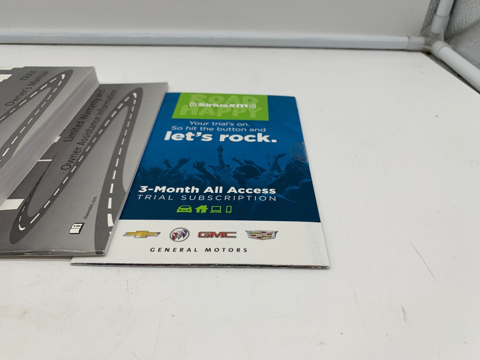 2019 Chevrolet Trax Owners Manual Set OEM A02B44043