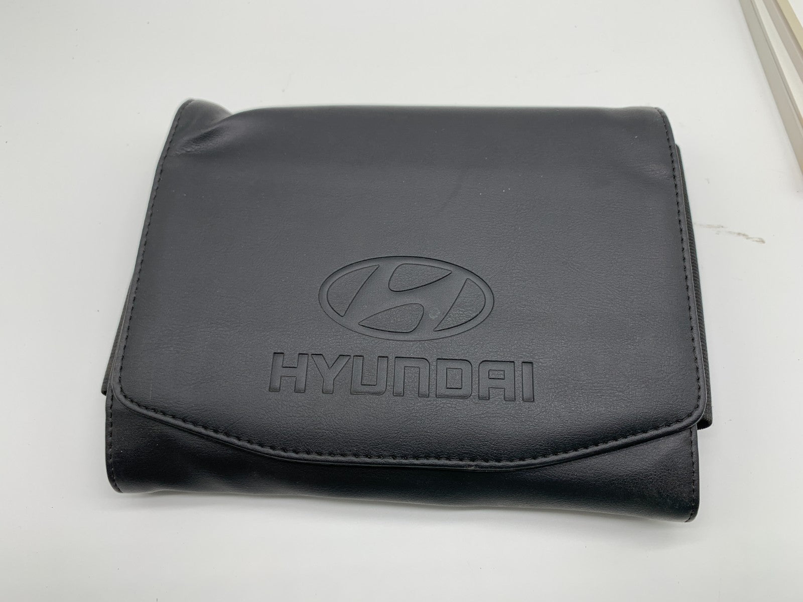2017 Hyundai Tucson Owners Manual Set with Case OEM B04B49017
