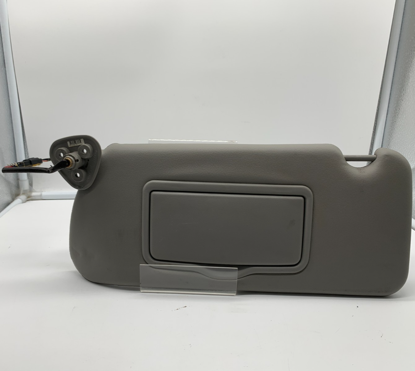 2003-2007 Cadillac CTS Driver Sun Visor Gray Illuminated OEM C03B70014