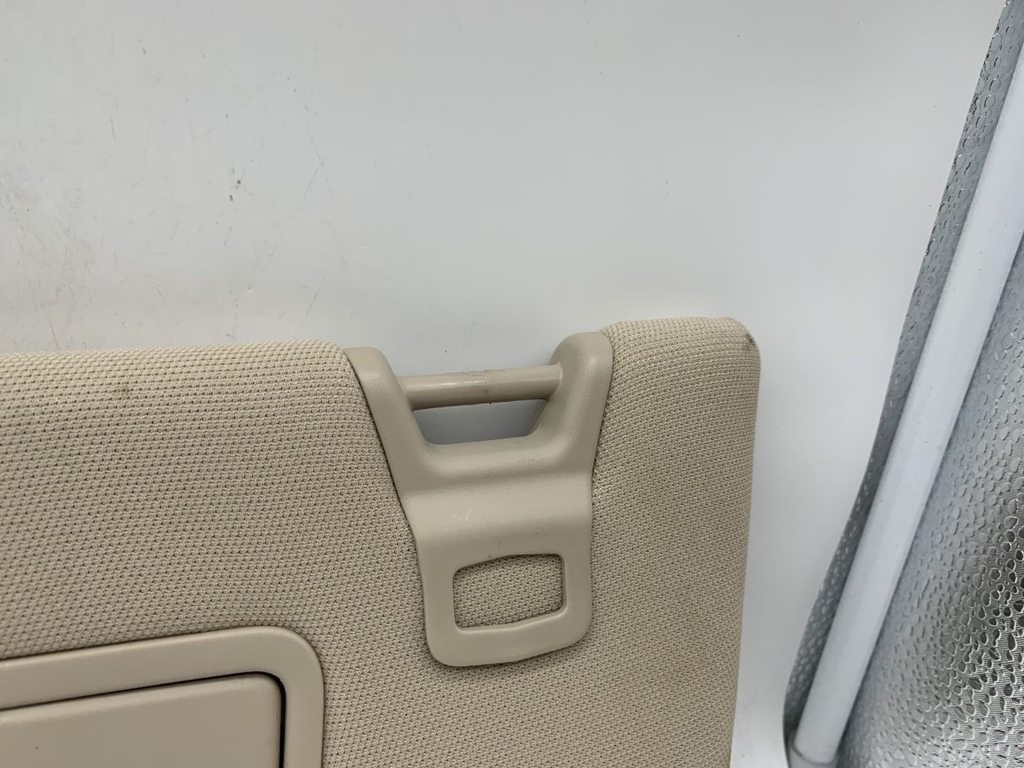 2017-2020 Lincoln Continental Driver Sun Visor Beige Illuminated OEM D03B33042