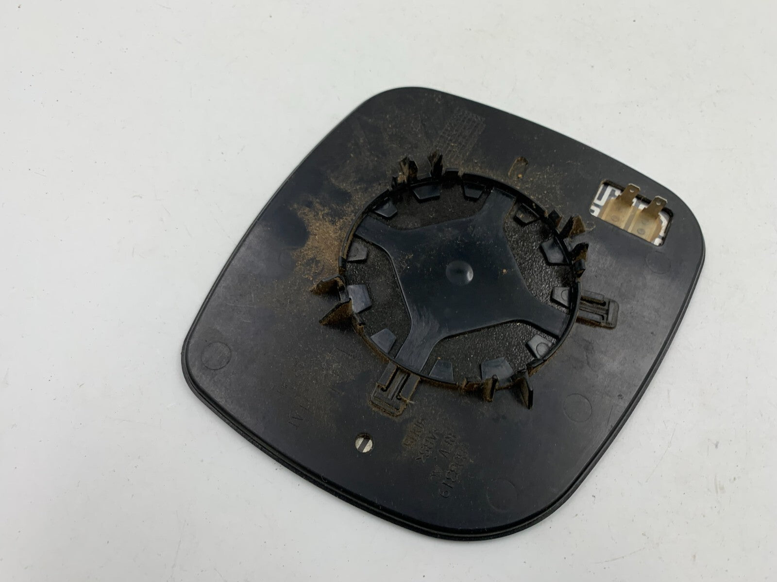 2008-2010 Chrysler Town & Country Driver Power Door Mirror Glass Only E01B43081