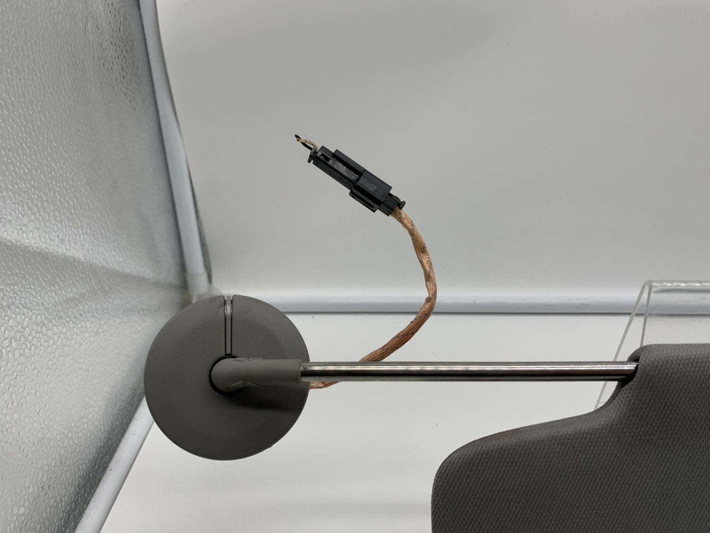 2018-2020 Chevrolet Equinox Passenger Sun Visor Illuminated OEM C01B28004