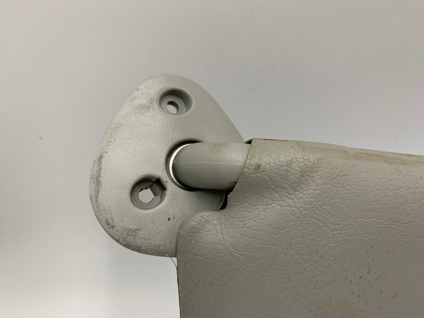 2003-2008 Ford E-250 Passenger Sun Visor Gray OEM E03B57002