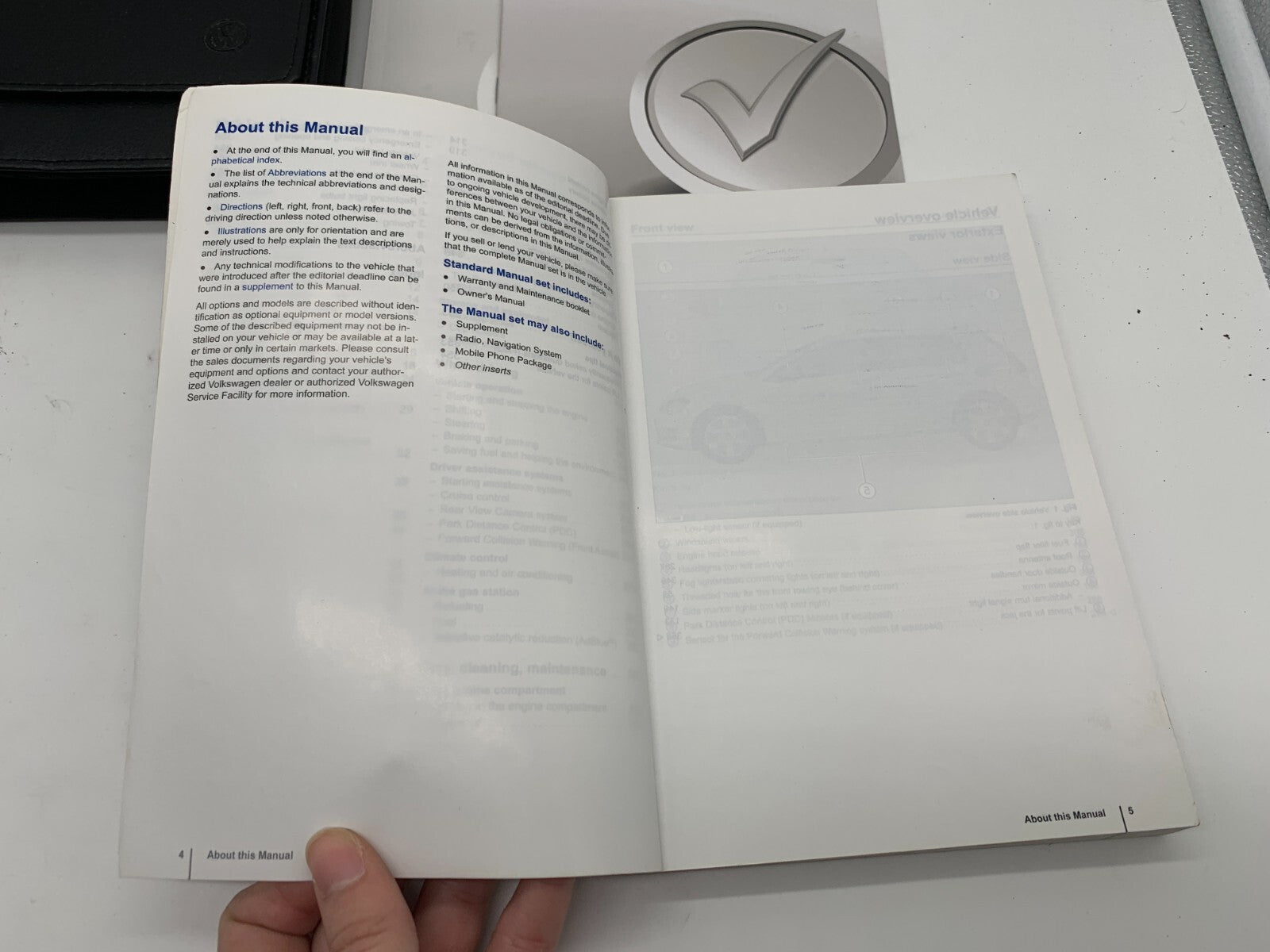 2015 Volkswagen Jetta Owners Manual Set with Case OEM E02B24070