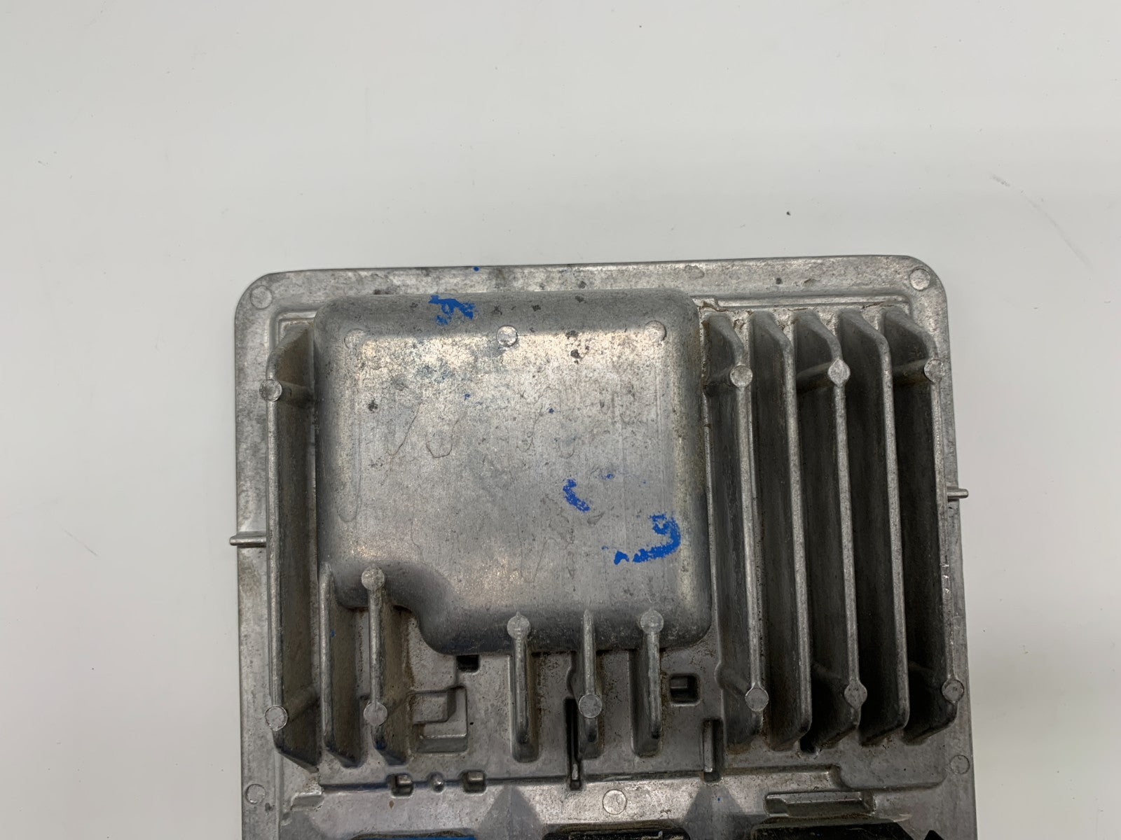 2019 Chevrolet Equinox Engine Control Module Unit ECU ECM OEM B04B35011