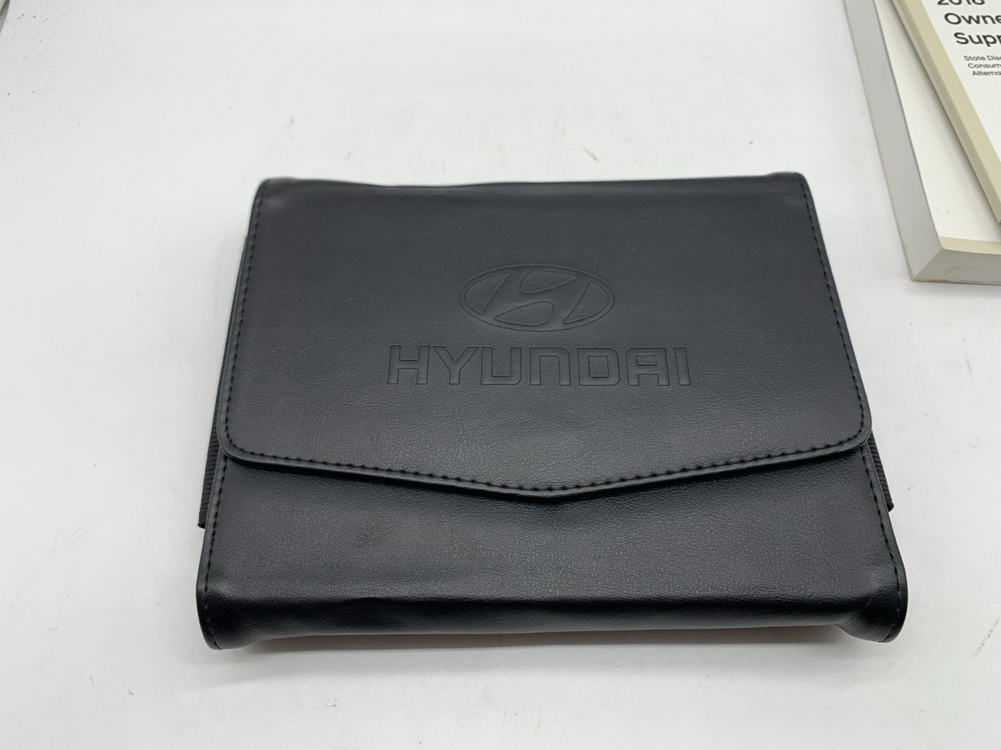 2018 Hyundai Elantra Owners Manual Set with Case OEM D02B09043
