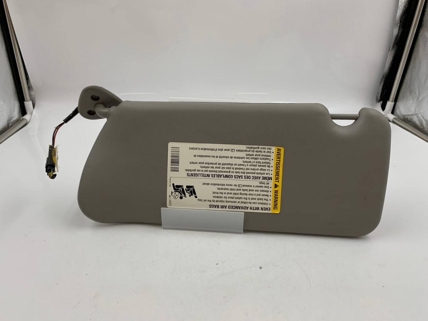 2003-2007 Cadillac CTS Passenger Sun Visor Gray Illuminated OEM A01B48012