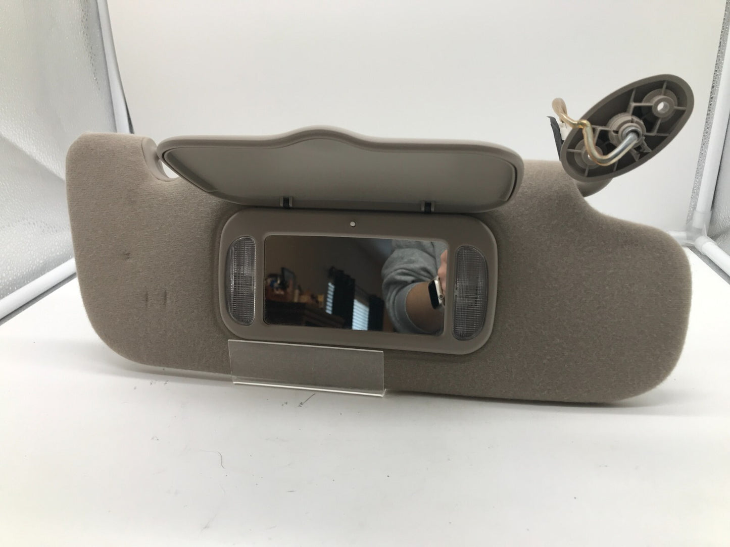 2002-2003 Jeep Liberty Passenger Sun Visor Gray Illumination OEM
