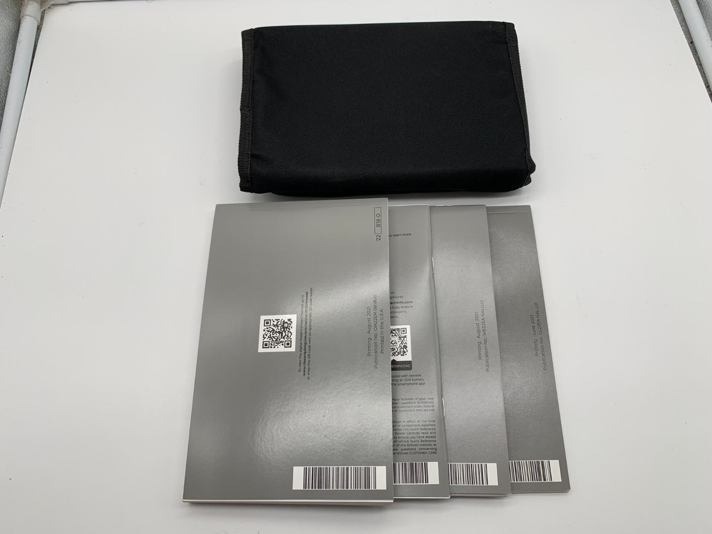 2022 Nissan Sentra Owners Manual Set with Case OEM C03B50013