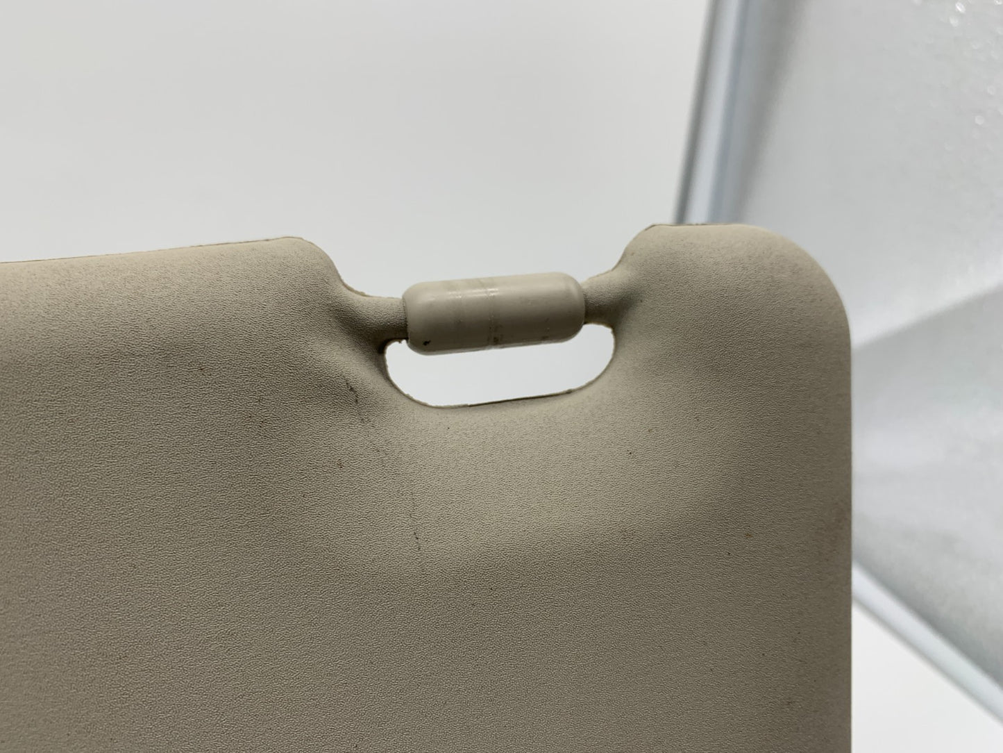 2008-2015 Nissan Rogue Passenger Visor Sunvisor Beige Illumination OEM C02B23063