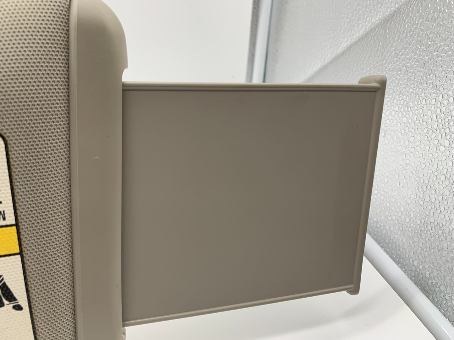 2002-2005 Subaru Legacy Passenger Sun Visor Gray Illuminated OEM B04B37001