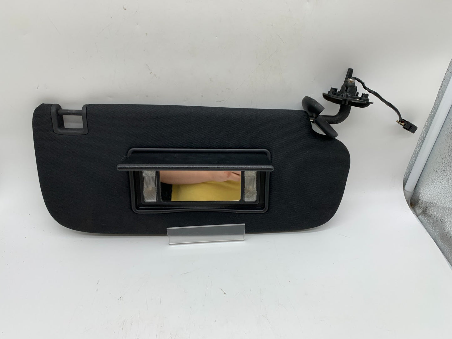 2014-2022 Jeep Grand Cherokee Passenger Sun Visor Black Illuminated B01B32001