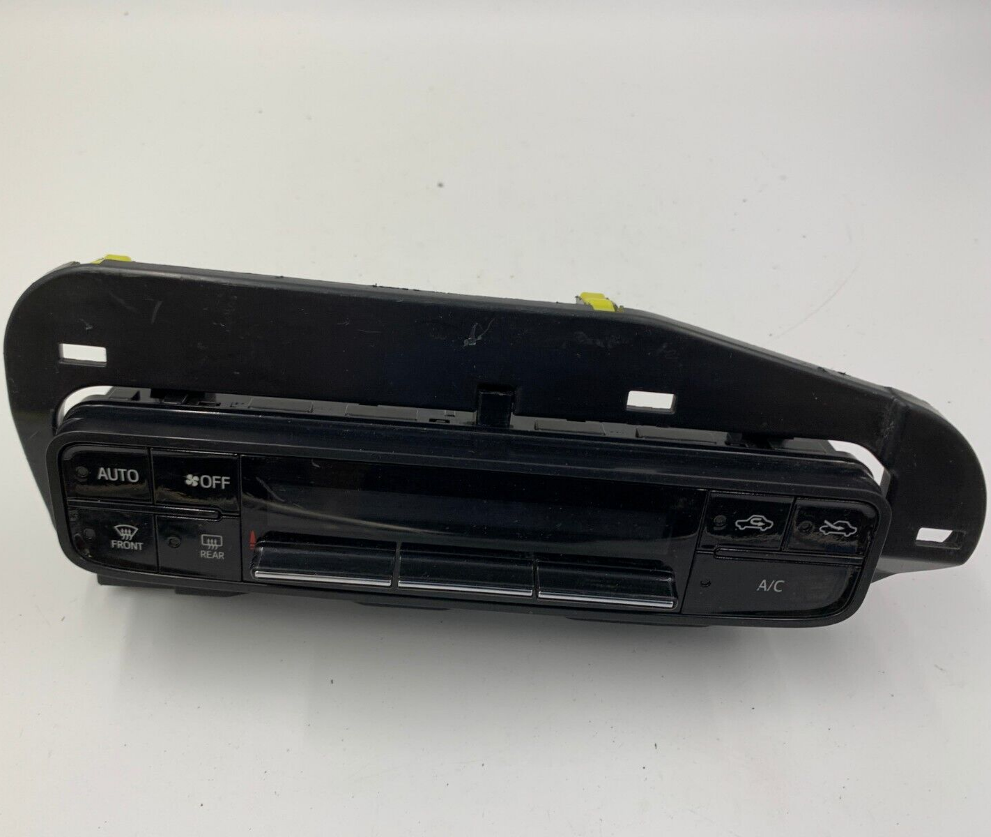 2017-2019 Toyota Corolla AC Heater Climate Control Unit OEM C01B31006