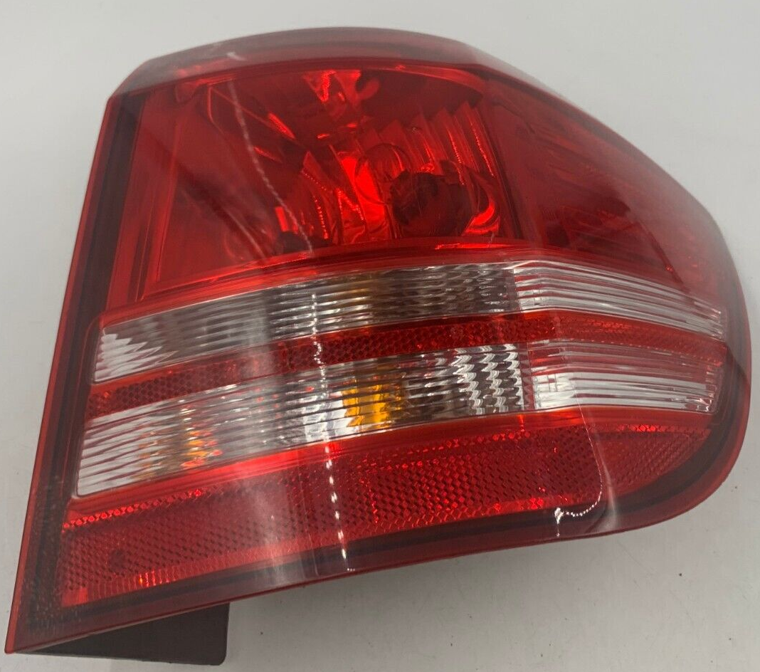 2009 Dodge Journey Passenger Side Tail Light Tailight OEM C03B64004