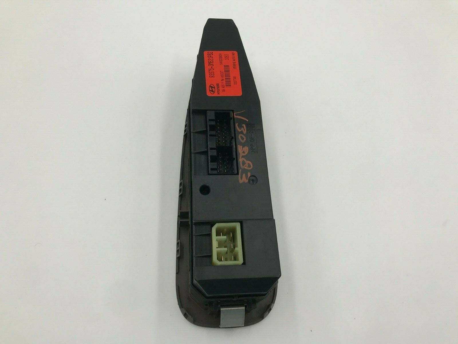 2011-2014 Hyundai Genesis Master Power Window Switch OEM B05014