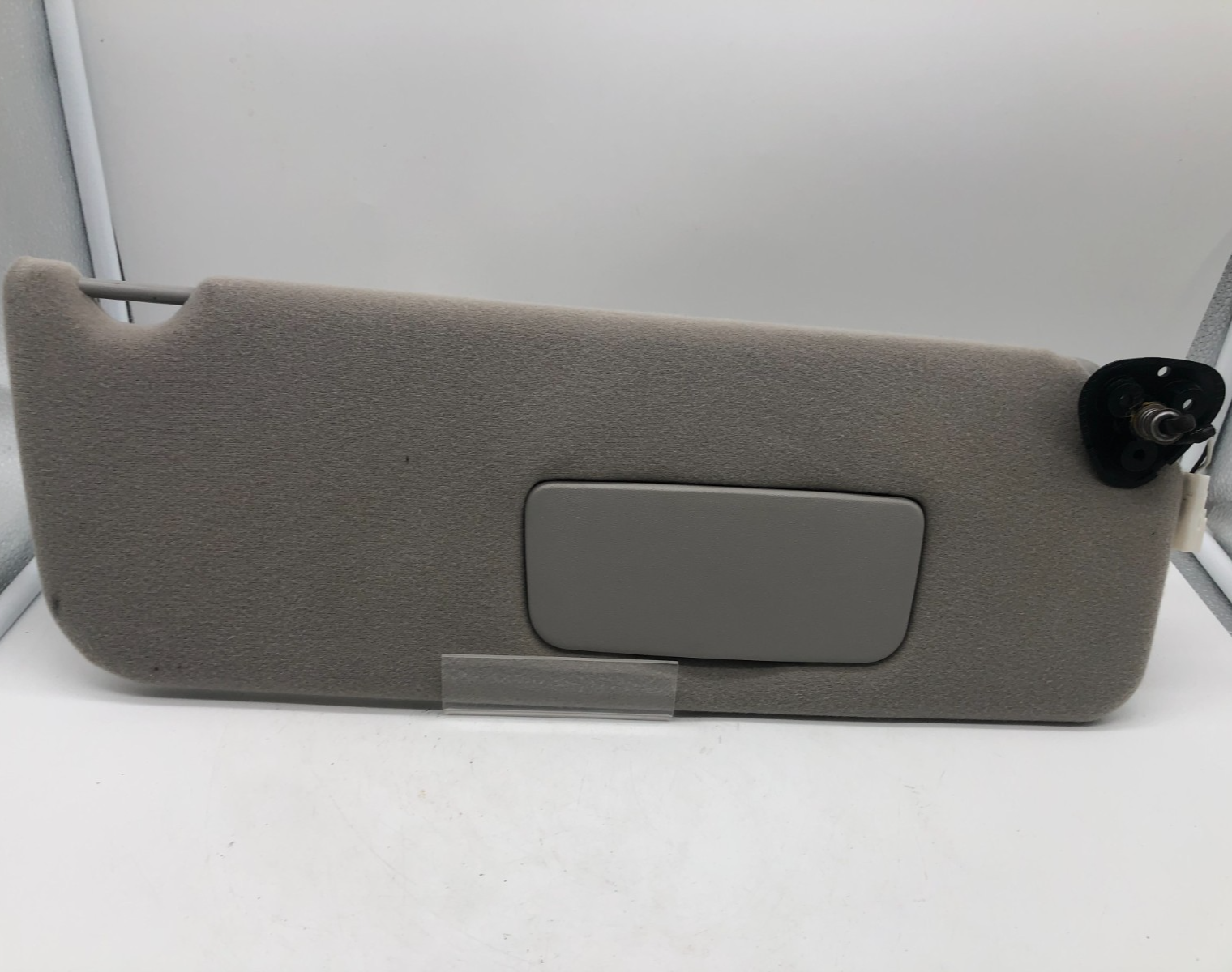 2005-2010 Toyota Sienna Passenger Sun Visor Gray Illuminated OEM A01B46003