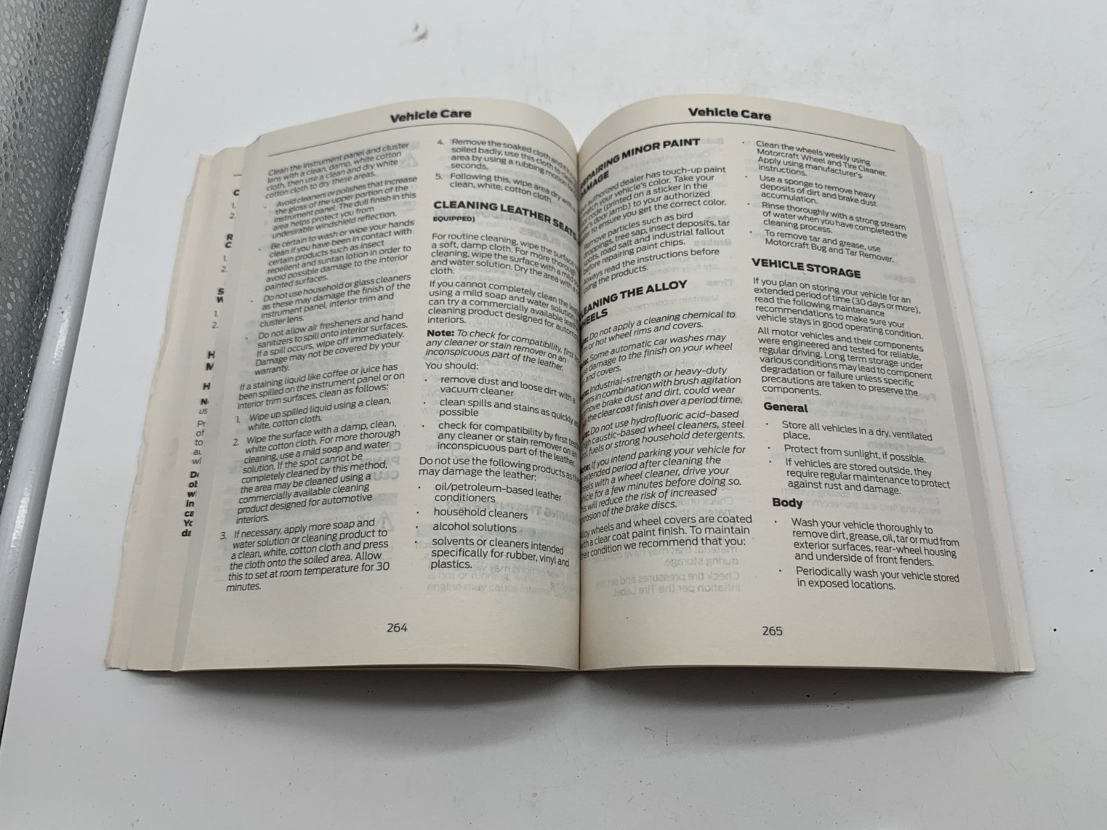 2014 Ford Fusion Owners Manual with Case OEM B03B21025