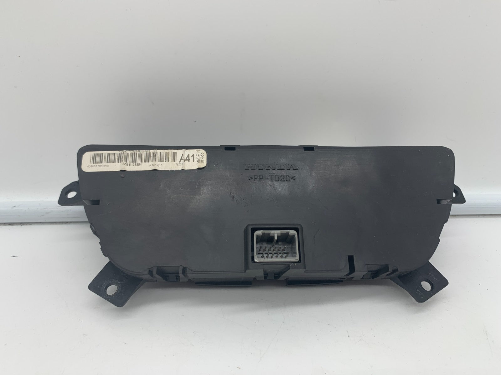 2016-2018 Honda Pilot Rear Climate Control AC Heater Unit OEM