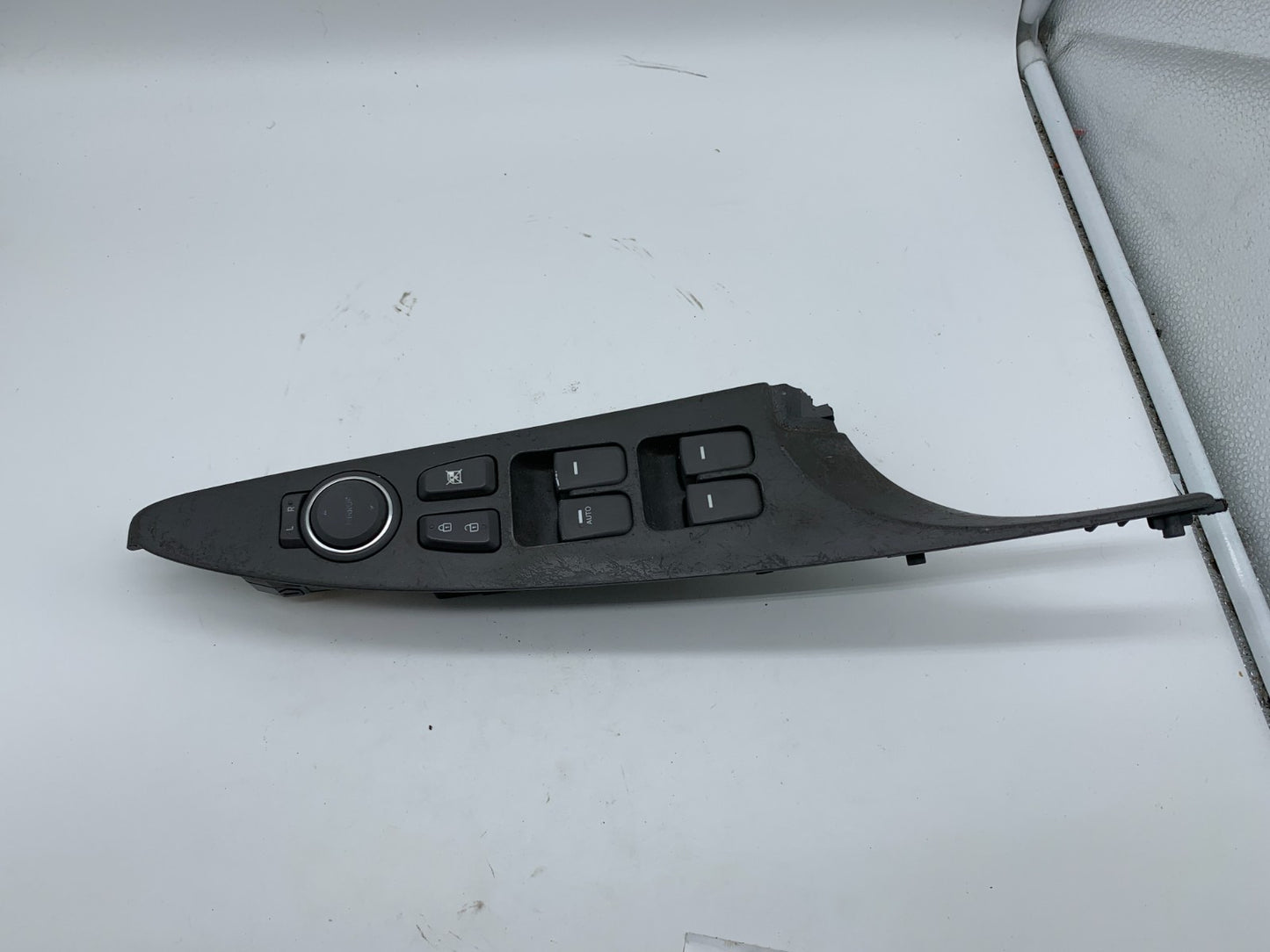 2011-2015 Hyundai Sonata Master Power Window Switch OEM C02B28023