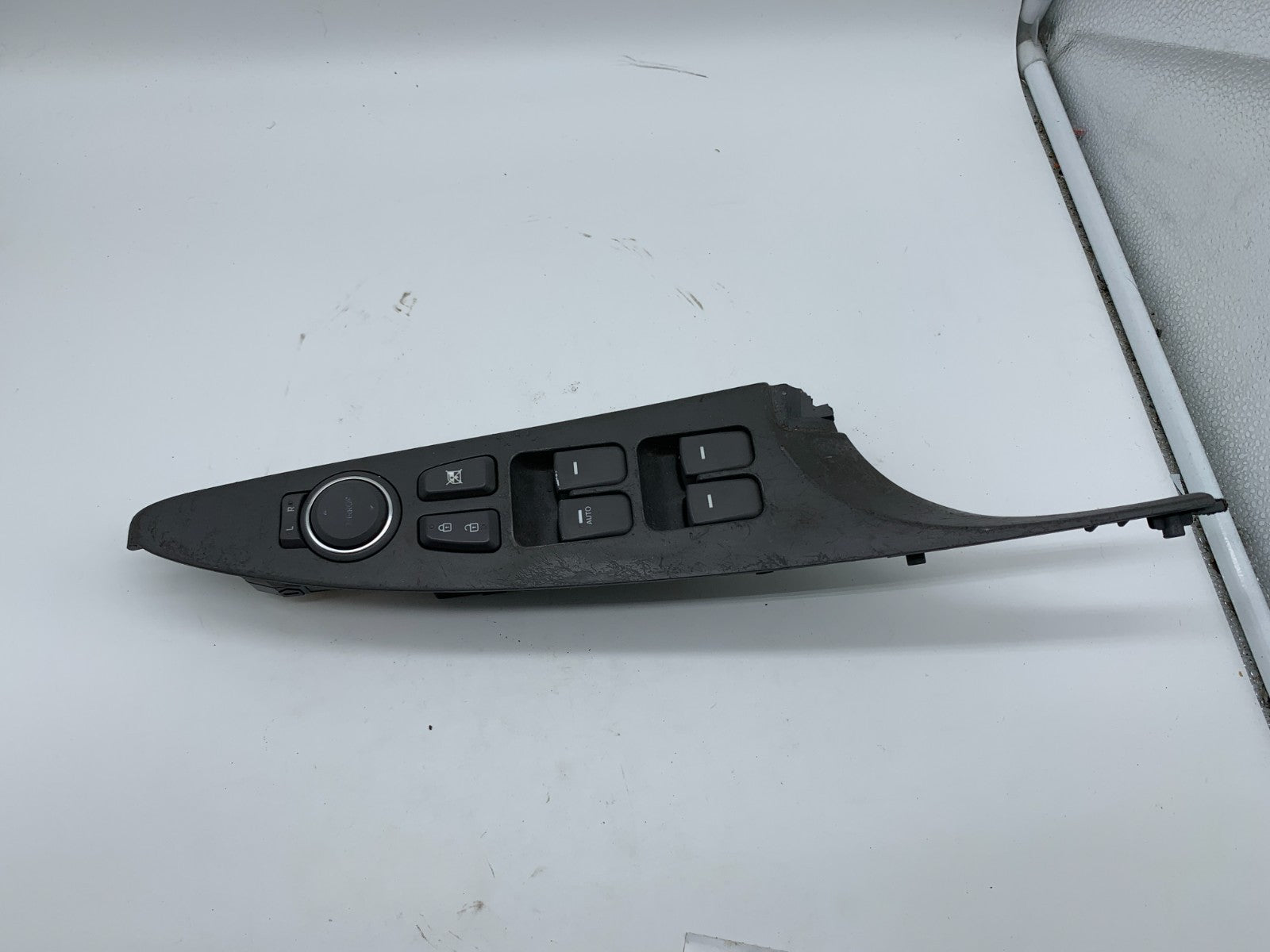 2011-2015 Hyundai Sonata Master Power Window Switch OEM C02B28023