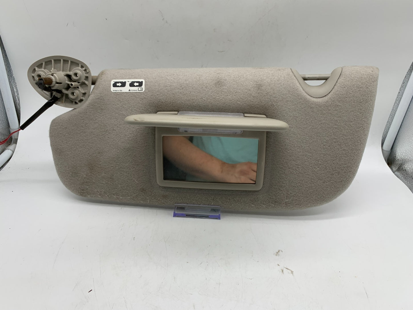 2005-2006 Chevrolet Trailblazer Driver Sun Visor Gray Illuminated OEM A04B41001