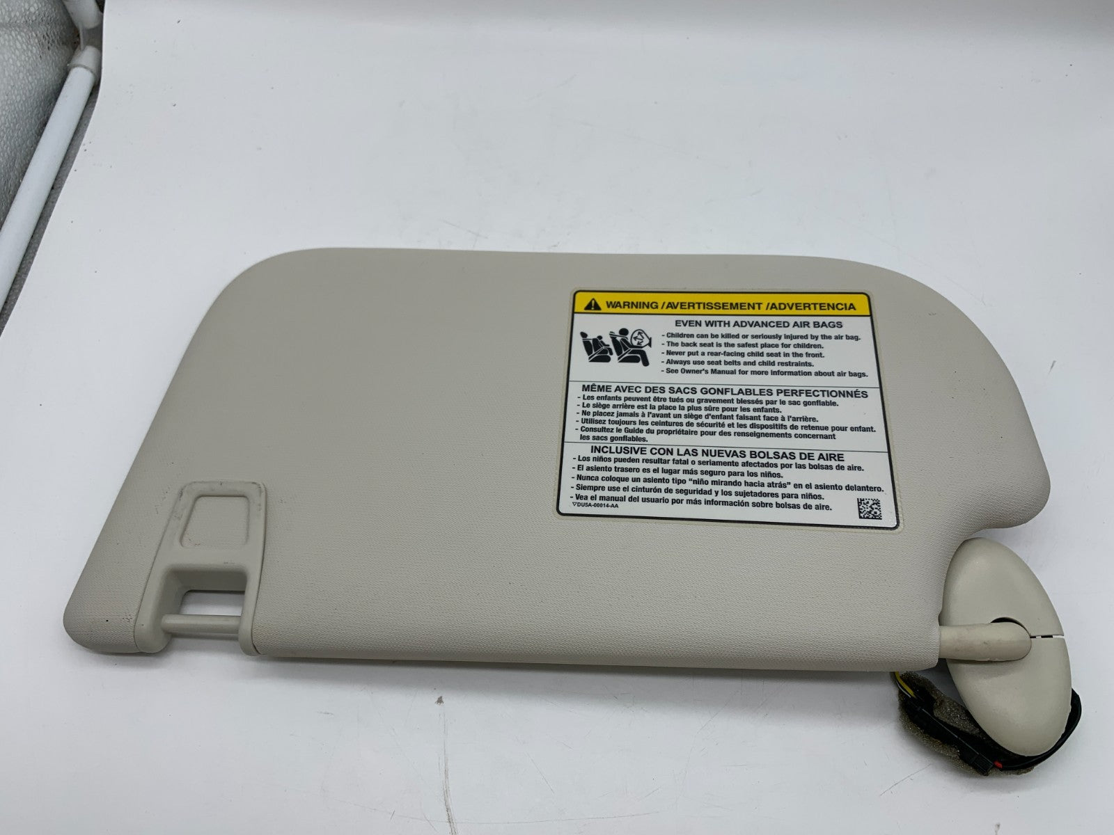 2013-2019 Ford Escape Passenger Sun Visor Ivory Illuminated OEM D01B10039