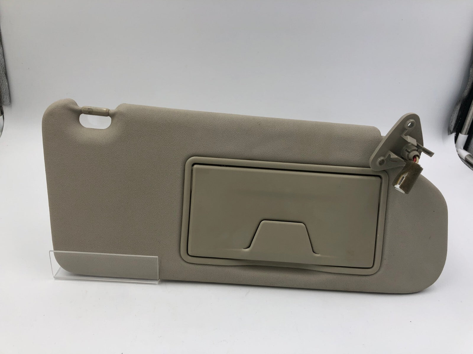 2007-2009 Mitsubishi Outlander Passenger Sun Visor Gray OEM C02B39031