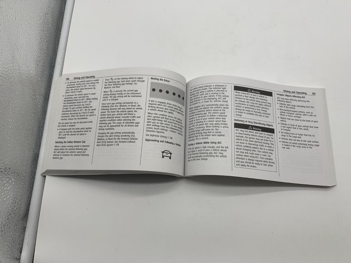 2024 Buick Envista Owners Manual Set with Case OEM C02B35004