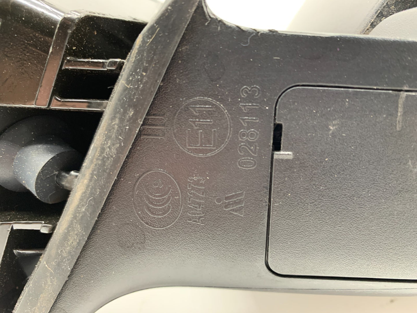 2014-2021 Jeep Cherokee Passenger Side Power Mirror Green OEM B03B32023