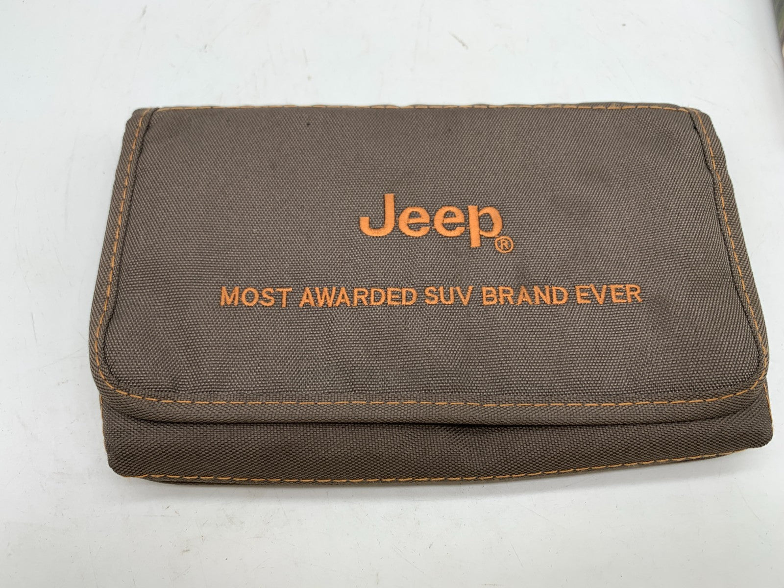 2016 Jeep Cherokee Owners Manual Set with Case OEM C02B01014